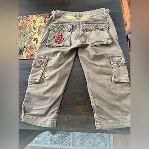 Robin’s Jeans Cargo Capri